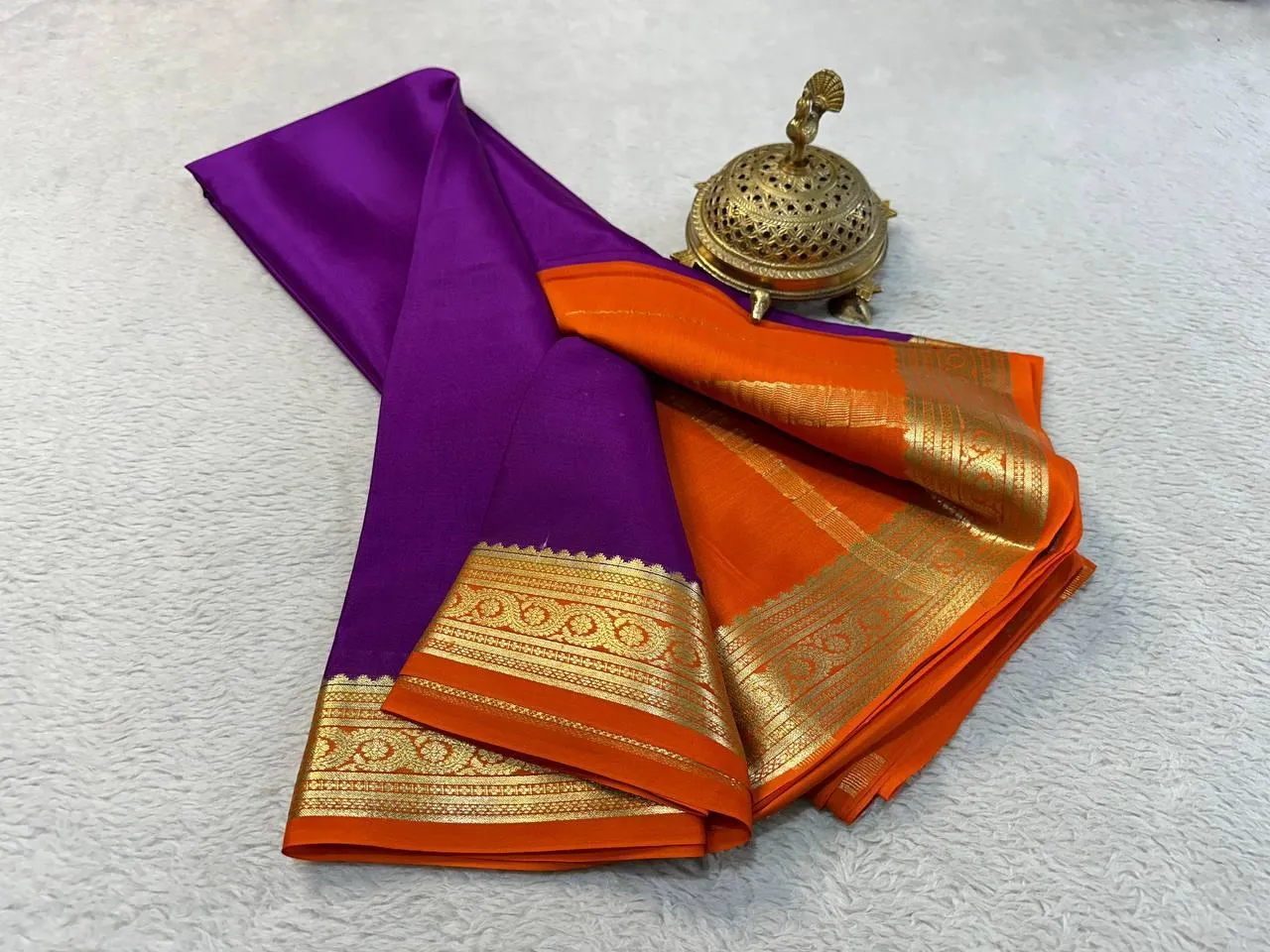 Effortless Grace: Mysore Silk Saree with Contrasting Zari Artistry